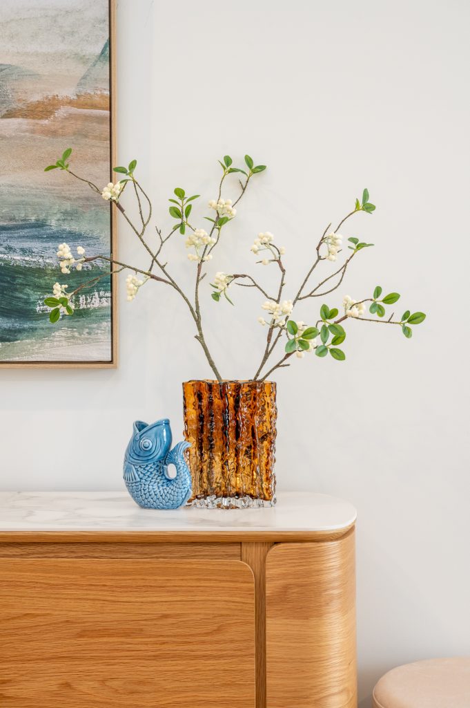 Camden Park Townhouse Sideboard Vase Decoration